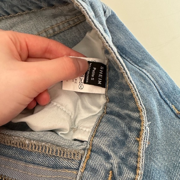 Jeans - Picture 3 of 3